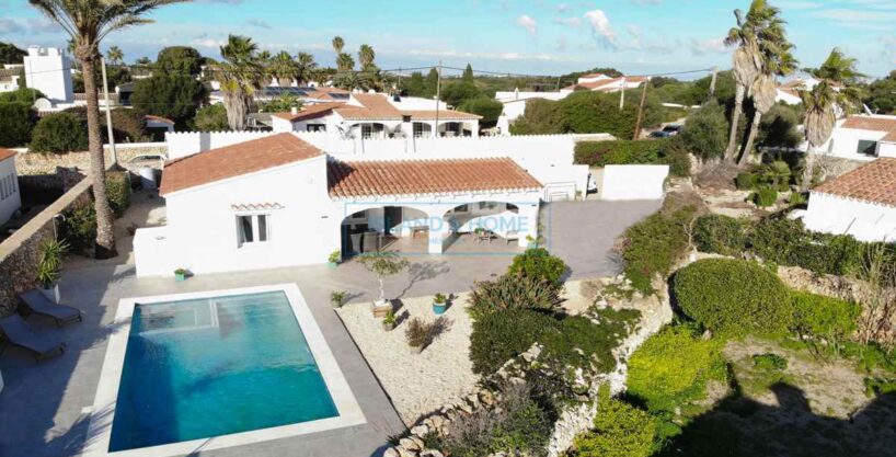 Villa for sale in Trebaluger, Menorca