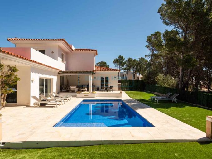 Villa for sale in Son Parc, Menorca