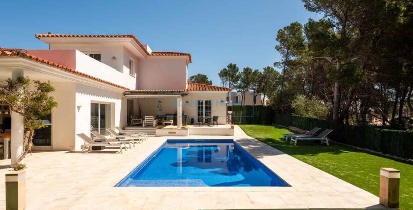 Villa for sale in Son Parc, Menorca
