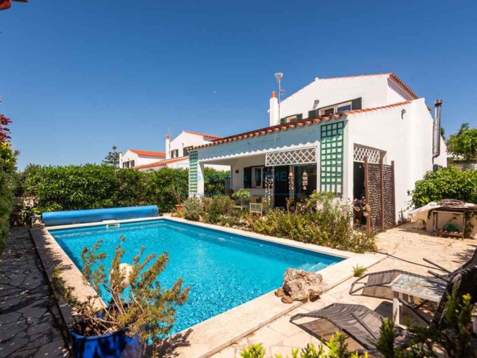 Villa for sale in Trebaluger, Menorca