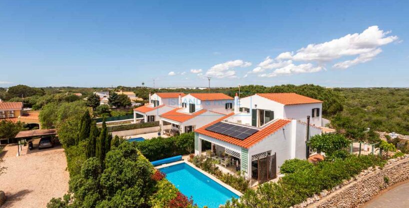 Villa for sale in Trebaluger, Menorca