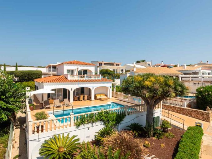 Villa for sale in Cala Llonga, Menorca